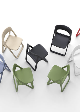 Beige Polypropylene Folding Chair | 48 x 52 x 82 cm